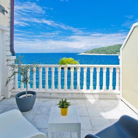 Luxury Bellavista Amazing Sea Holidays With Private Beach & Parking Milna  Exteriör bild