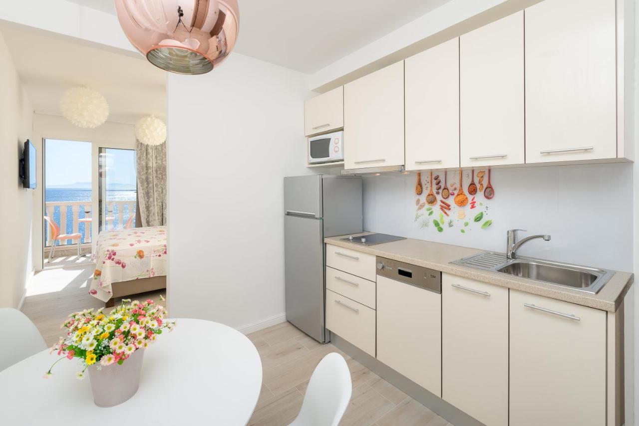 Luxury Bellavista Amazing Sea Holidays With Private Beach & Parking Milna  Exteriör bild