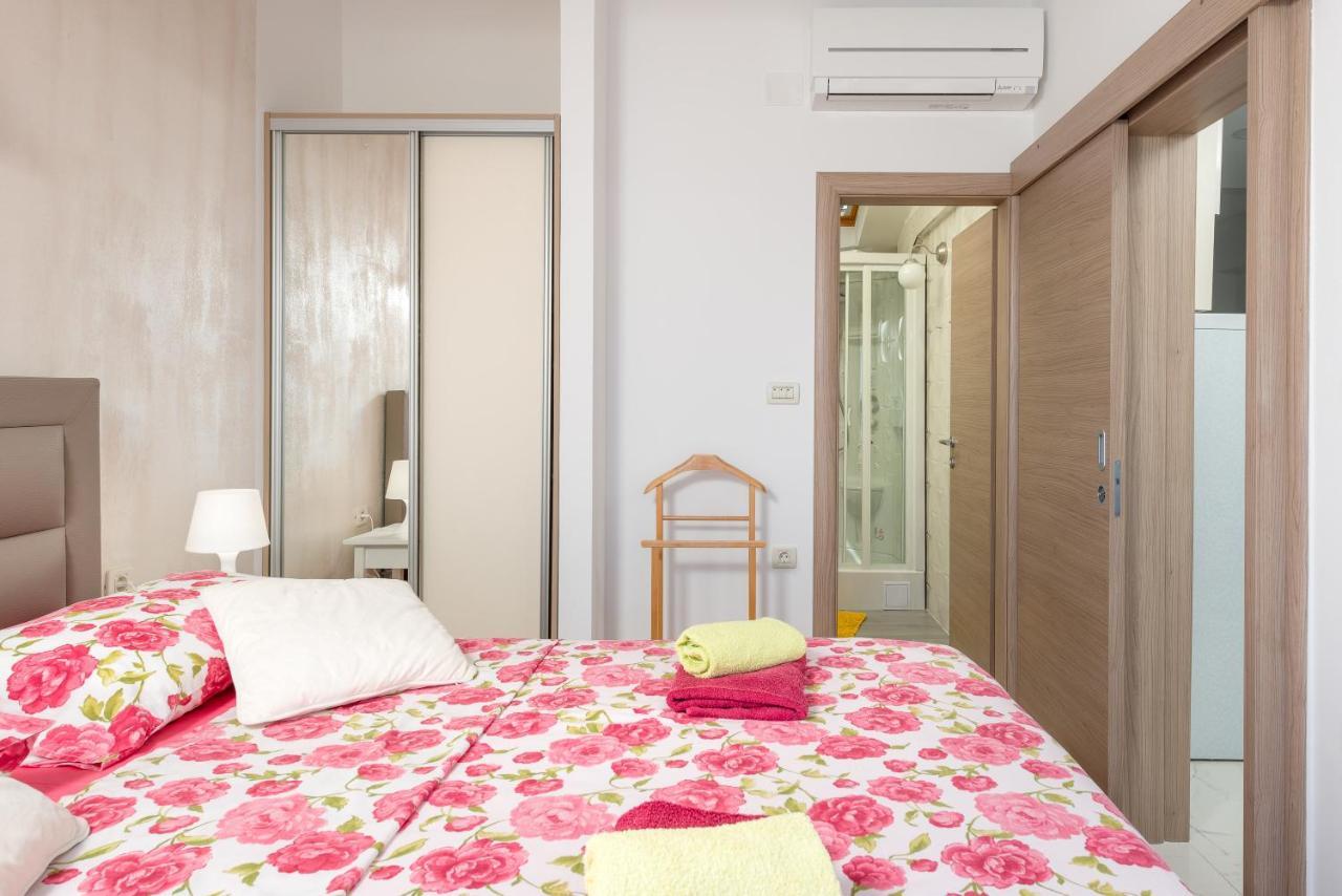 Luxury Bellavista Amazing Sea Holidays With Private Beach & Parking Milna  Exteriör bild
