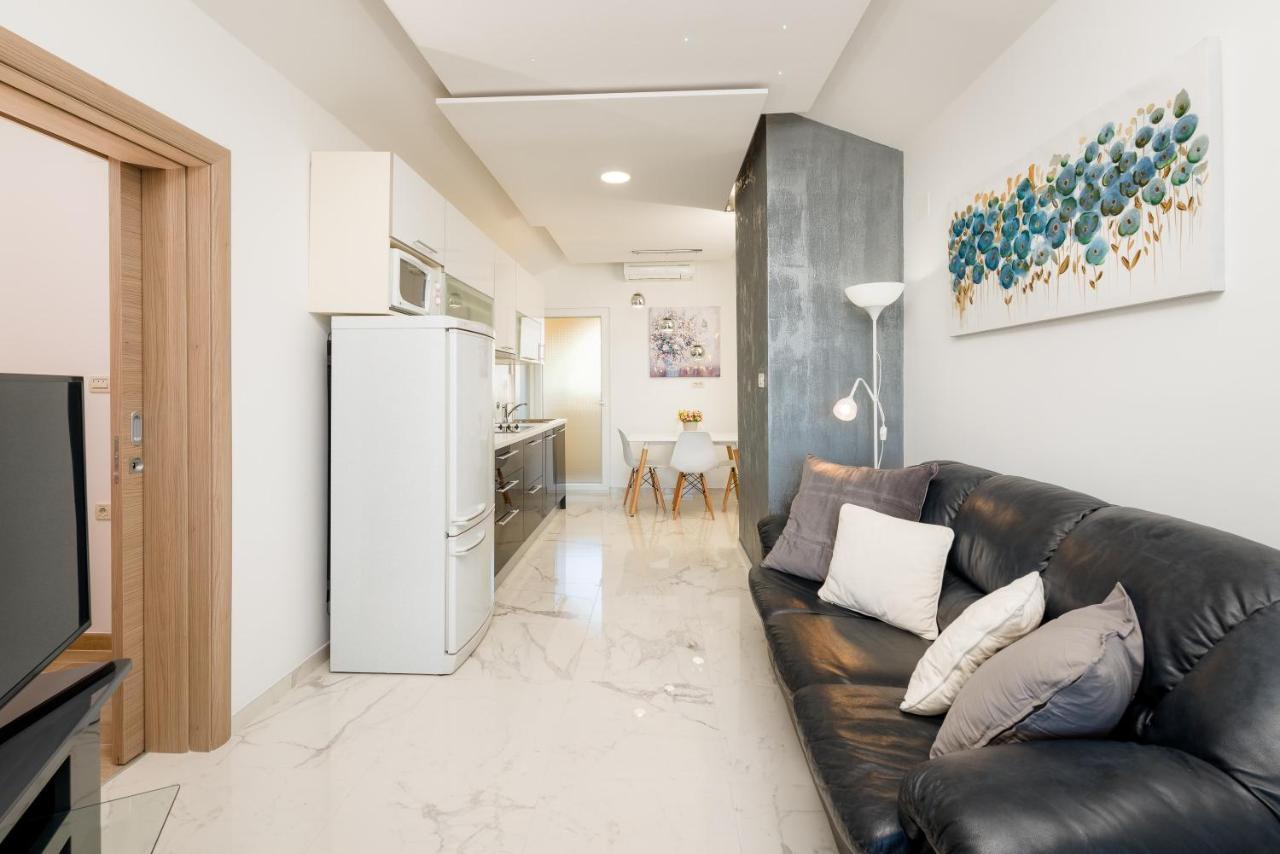 Luxury Bellavista Amazing Sea Holidays With Private Beach & Parking Milna  Exteriör bild
