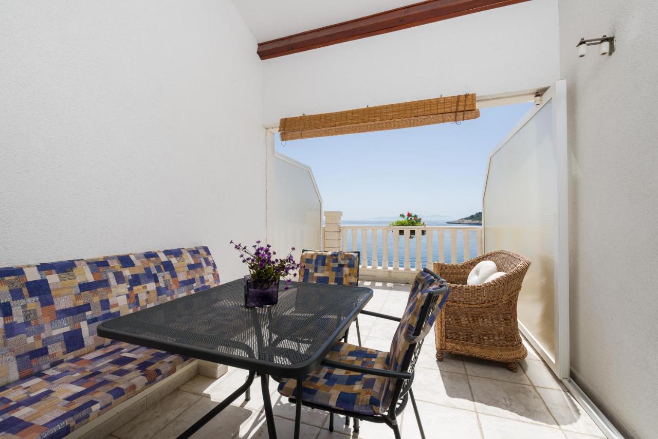 Luxury Bellavista Amazing Sea Holidays With Private Beach & Parking Milna  Exteriör bild