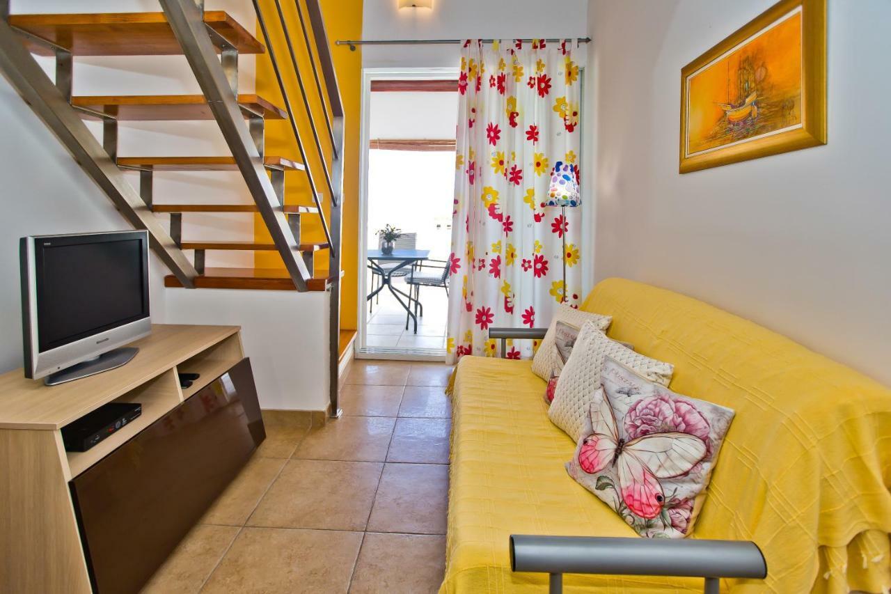 Luxury Bellavista Amazing Sea Holidays With Private Beach & Parking Milna  Exteriör bild