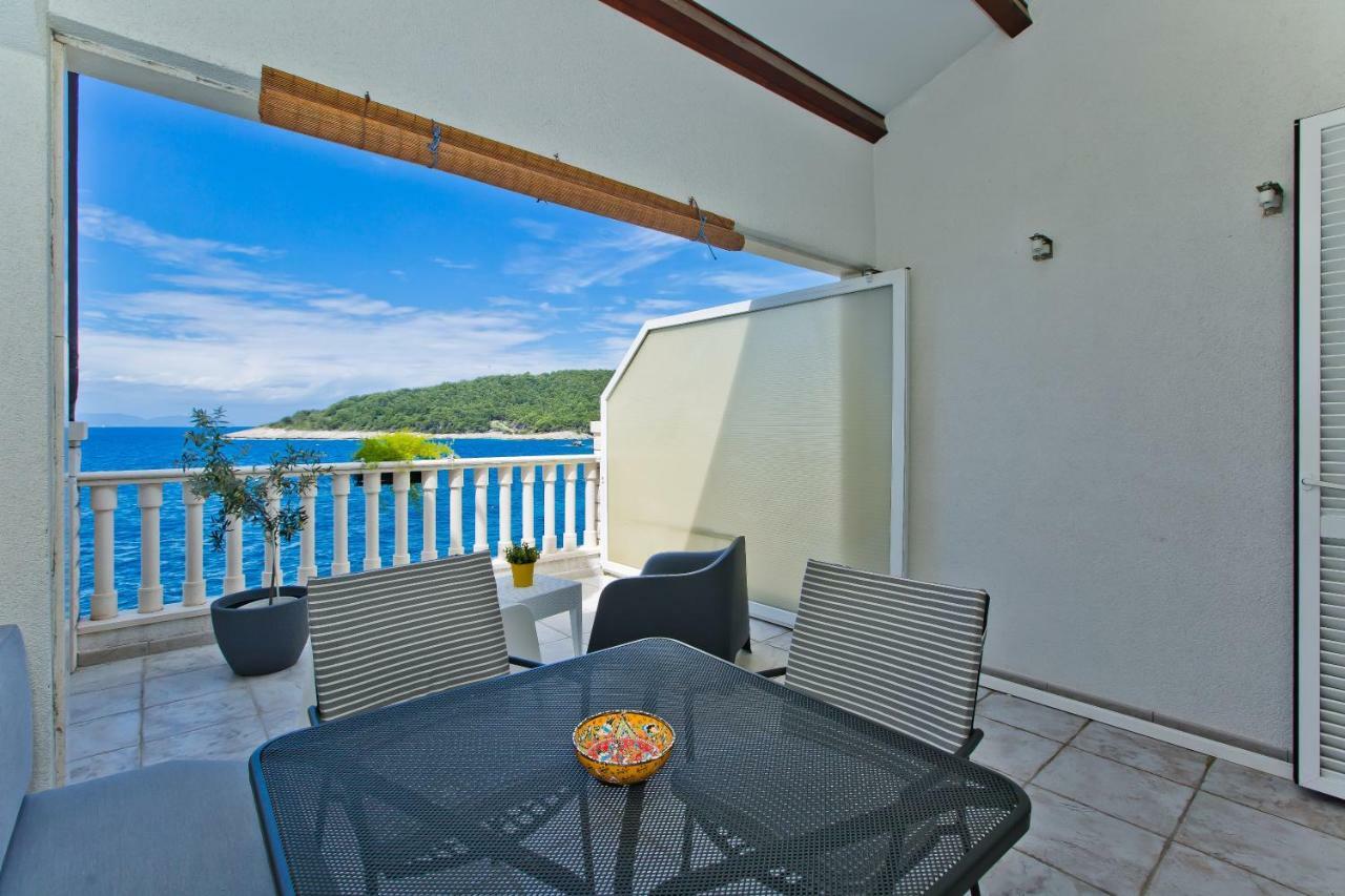 Luxury Bellavista Amazing Sea Holidays With Private Beach & Parking Milna  Exteriör bild
