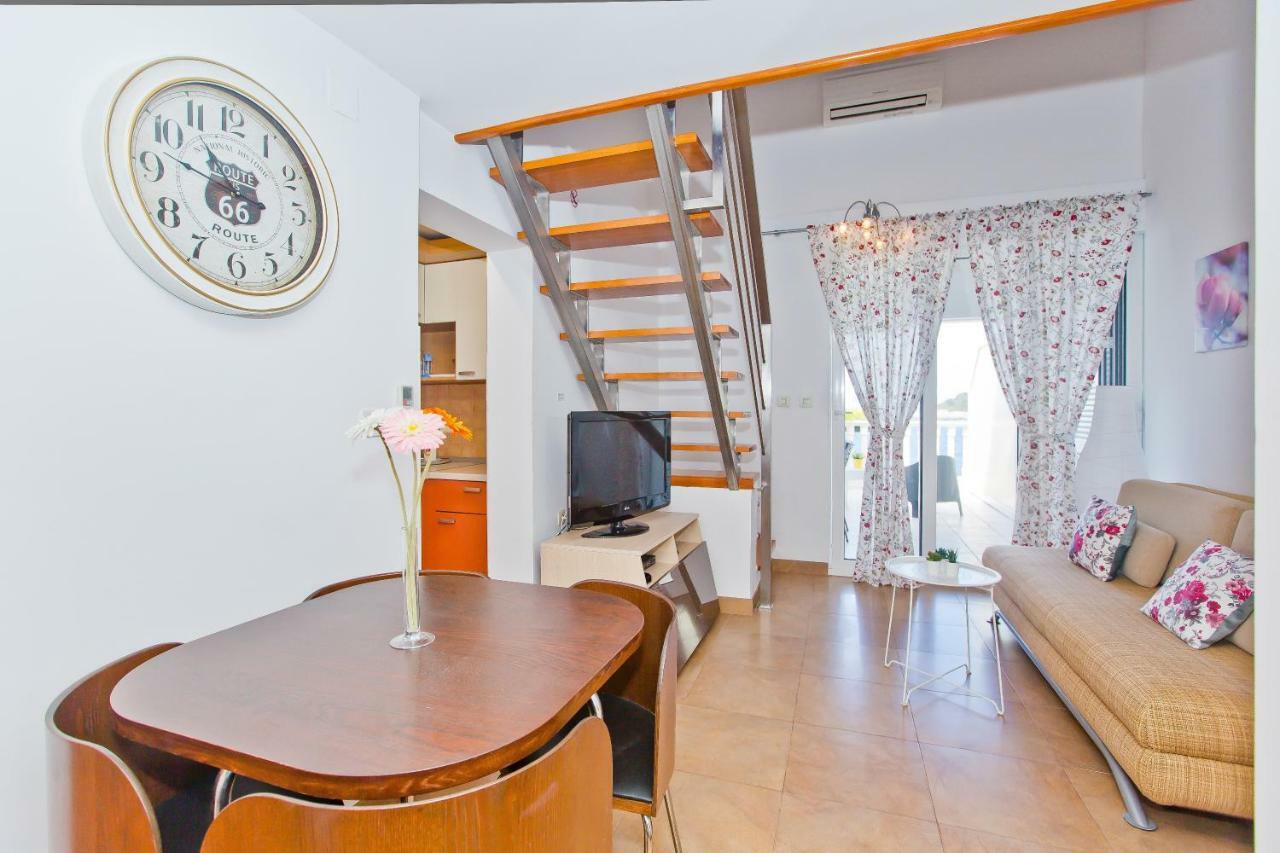 Luxury Bellavista Amazing Sea Holidays With Private Beach & Parking Milna  Exteriör bild